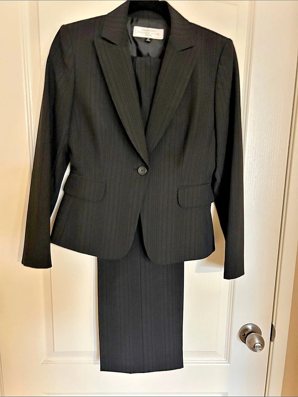 Tahari Arthur S. Levine Petite Black Pinstripe Suit Size 4P Like New worn one ti
